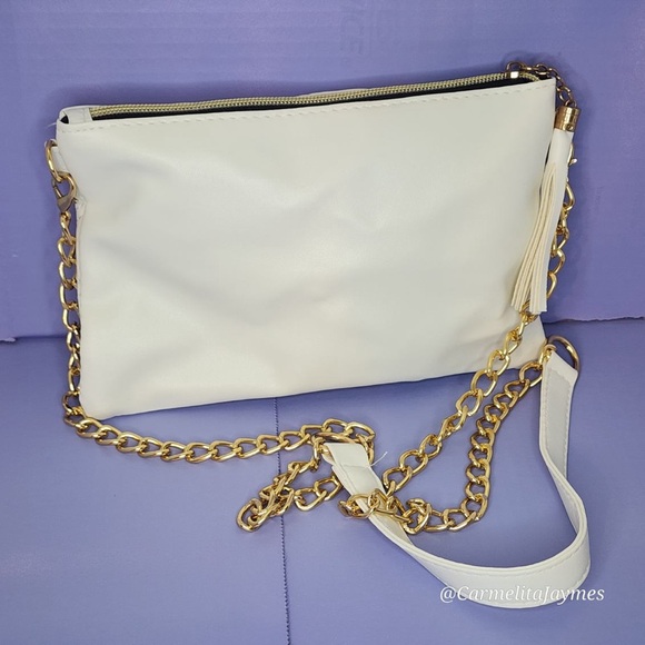 White And Gold Quilted Diamond Pattern Gold Tassel Clutch And Crossbody Purse ๐ - Picture 5 of 9